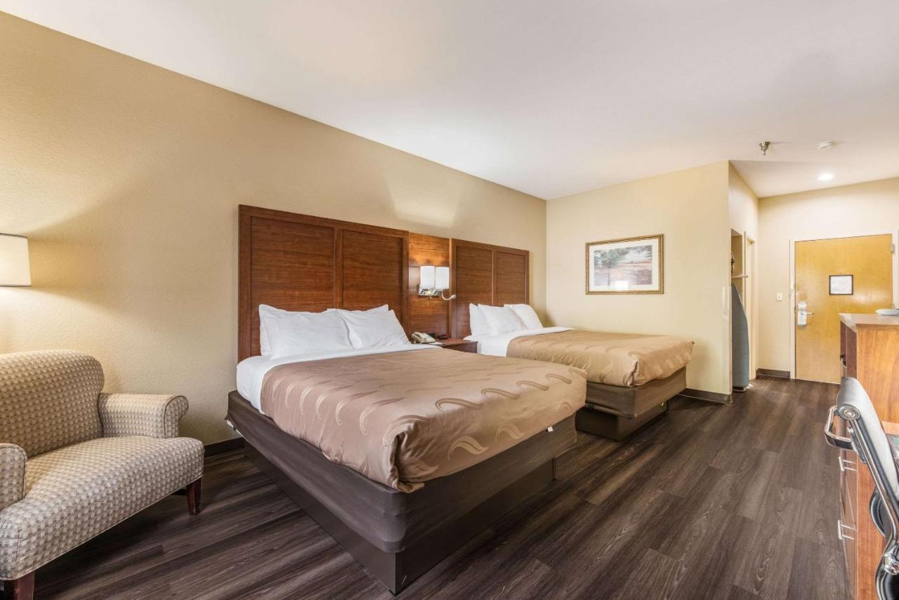 Quality Inn & Suites Hendersonville - Flat Rock Exterior foto