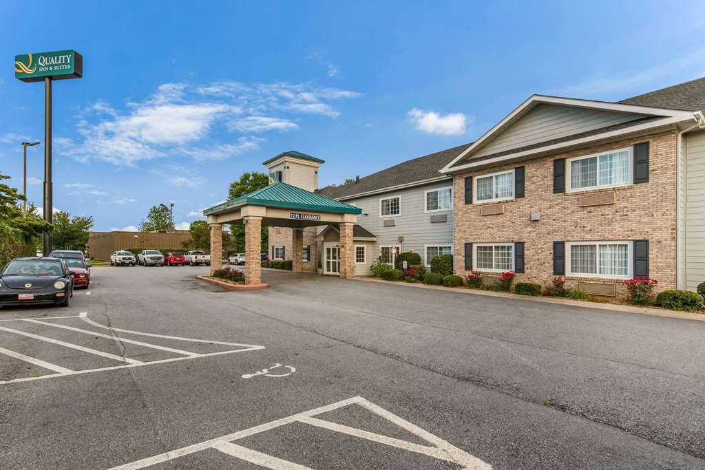 Quality Inn & Suites Hendersonville - Flat Rock Exterior foto