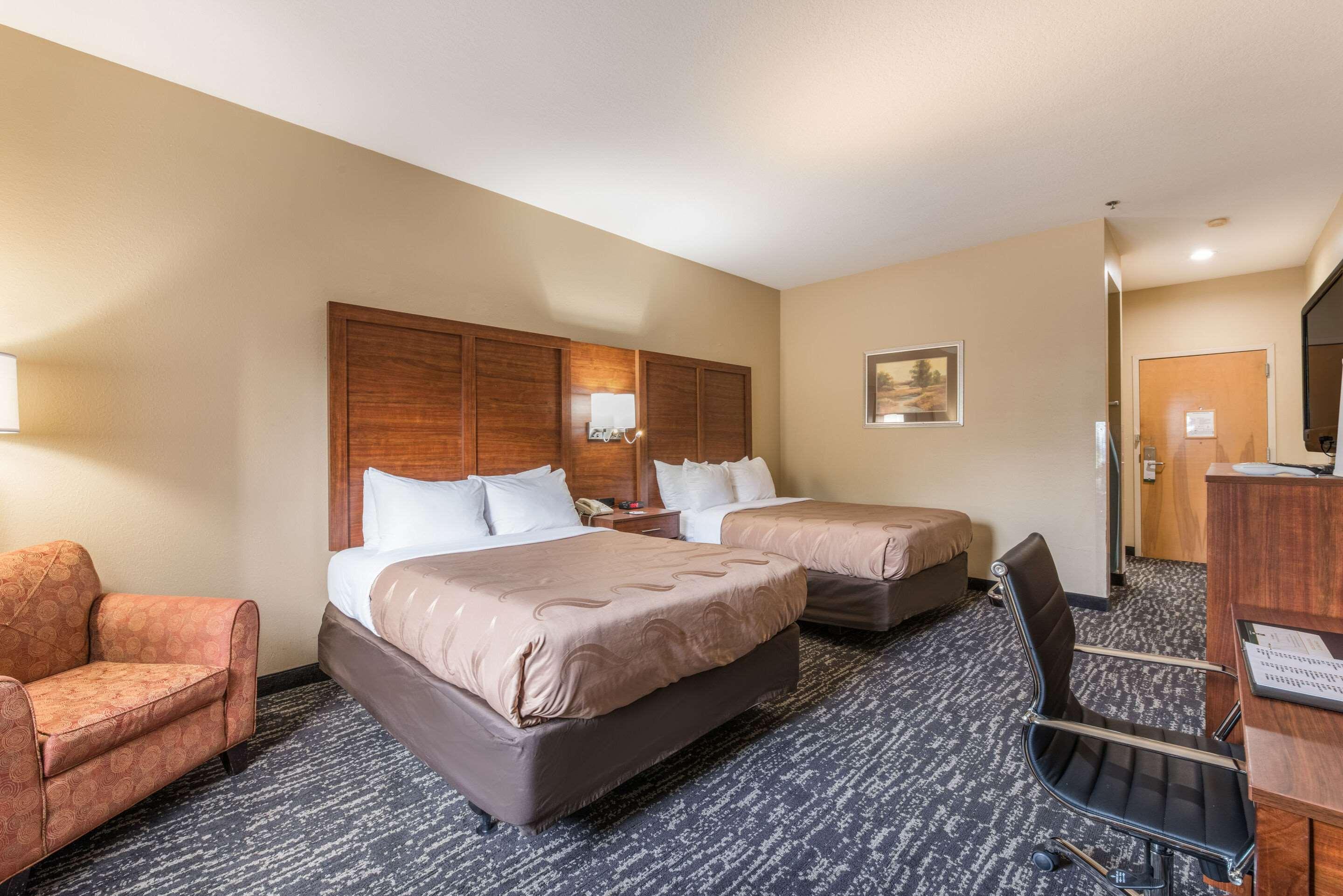 Quality Inn & Suites Hendersonville - Flat Rock Exterior foto