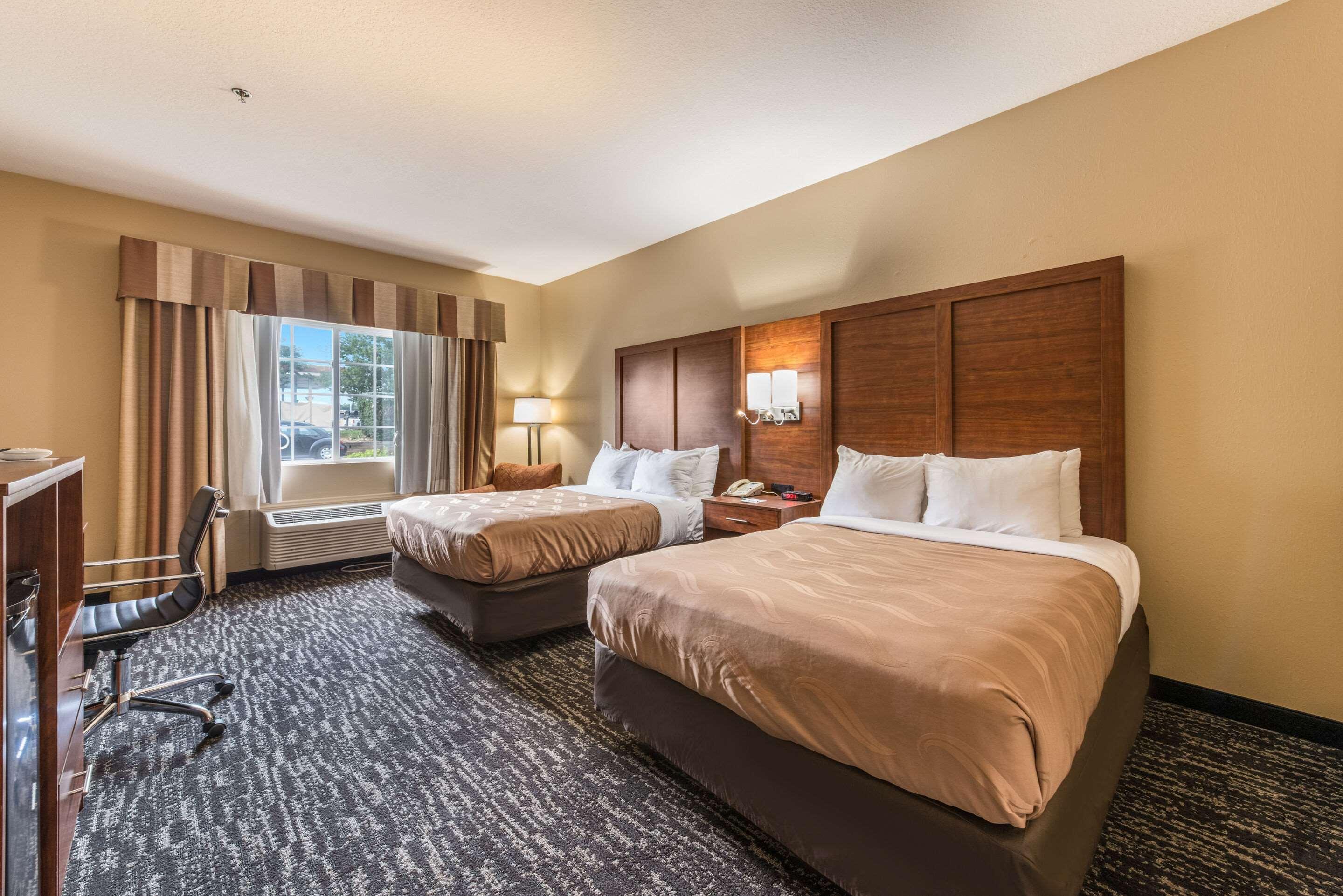 Quality Inn & Suites Hendersonville - Flat Rock Exterior foto