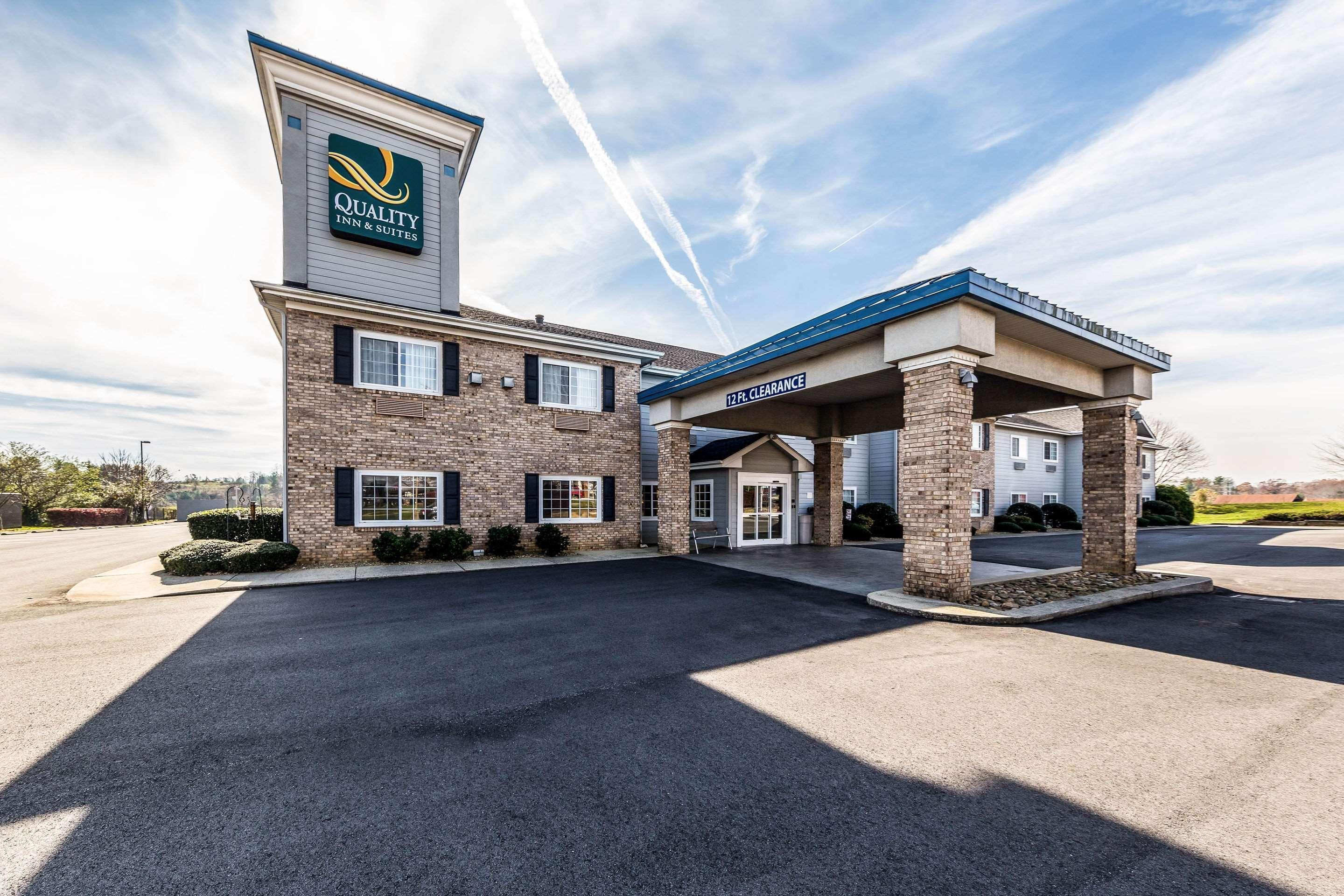 Quality Inn & Suites Hendersonville - Flat Rock Exterior foto