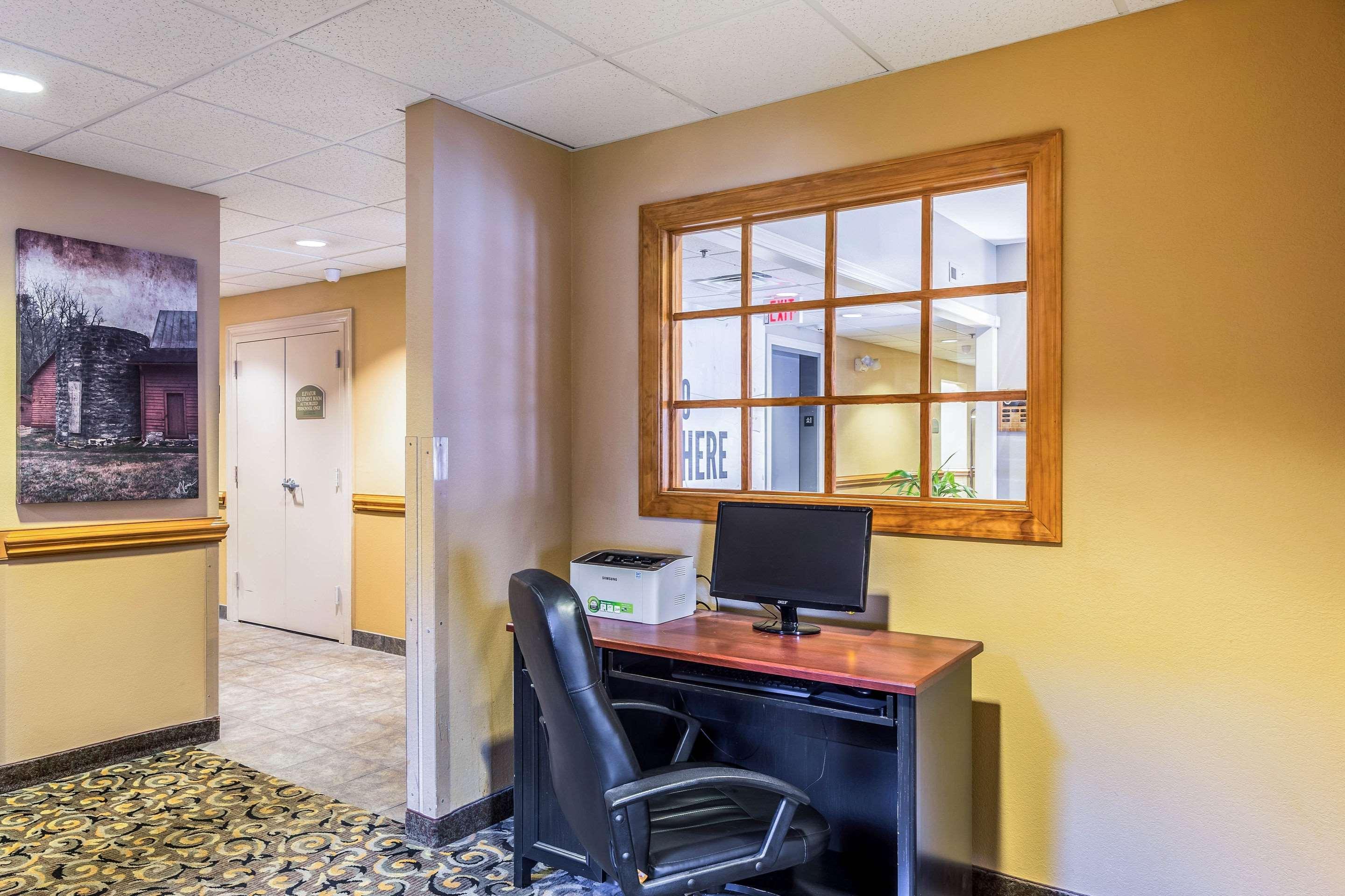 Quality Inn & Suites Hendersonville - Flat Rock Exterior foto